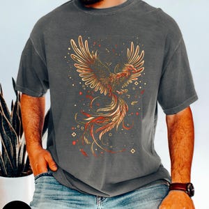 Phoenix Vogel T-Shirt, Feuervogel, Vogel Liebhaber Geschenk, mythischer Vogel, mystischer Vogel, Feuervogel, mystisches Hemd, himmlisches Hemd Bild 3