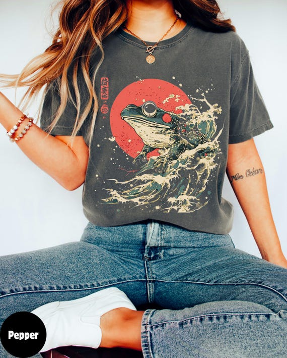Matsumoto Hoji frog shirt, Japanese frog, Frog print t-shirt, Vintage frog shirt, Japanese art, Hokusai, Japanese Kanagawa wave, Great wave