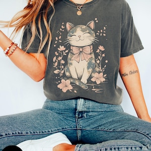Maneki neko shirt, Japanese lucky cat, Fortune cat, Lucky, Beckoning cat, Kawaii clothing, Japanese cat, Waving cat, Flowers Coquette bow