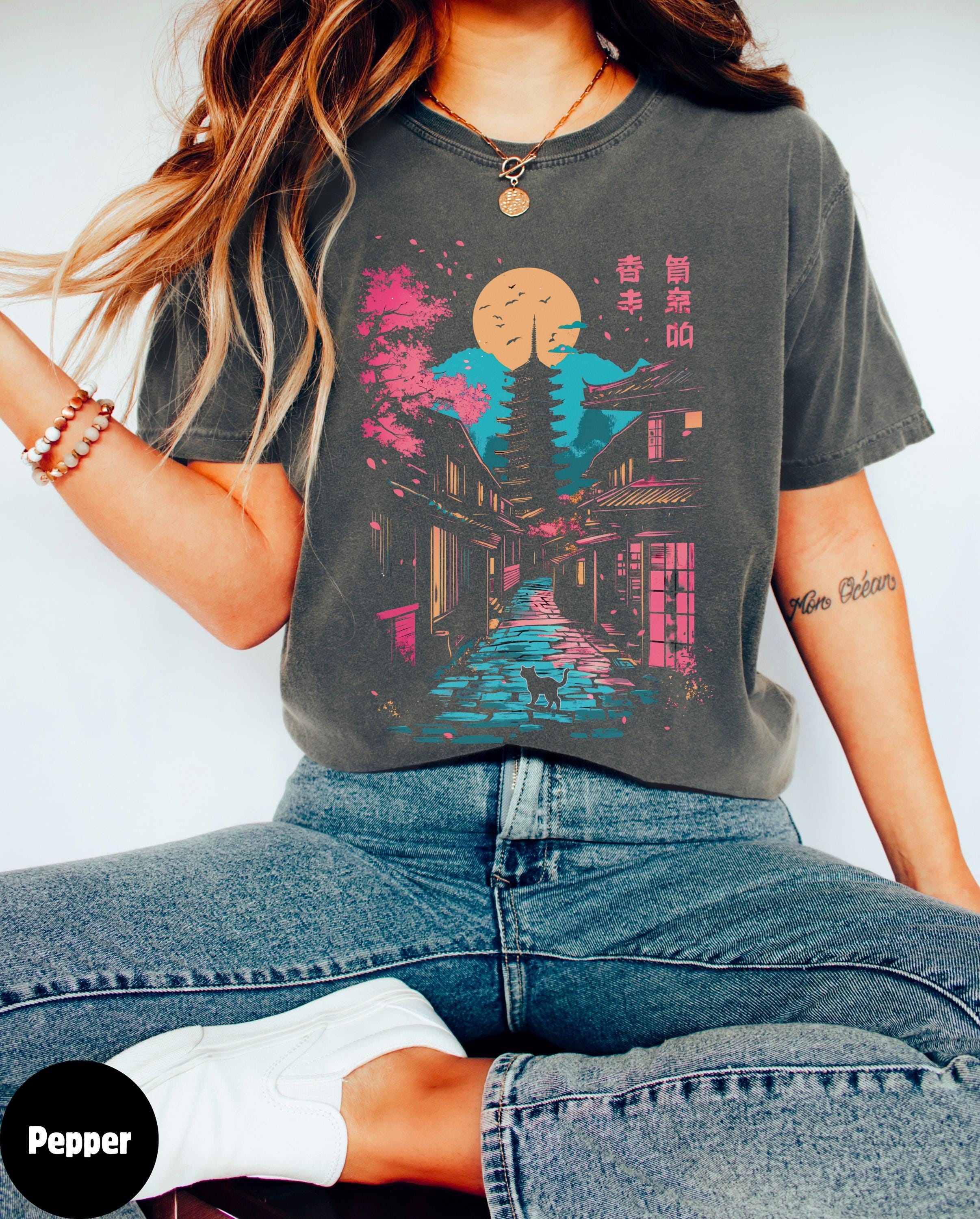 Japan Cat Shirt, Katzenliebhaber, japanische Straßenszene, Kitty Liebhaber Geschenk, Urban Animal Grafik, süßes Kätzchen Top, japanische Häuser, Japan Landschaft