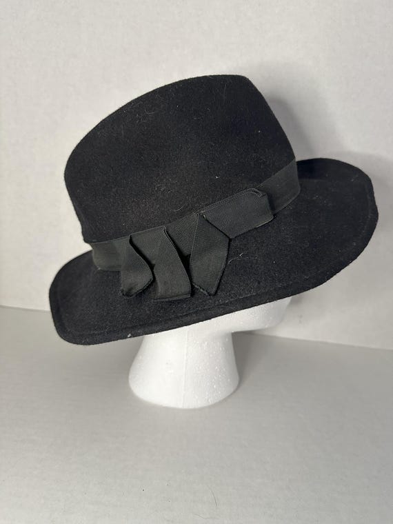 Chanel 90s felt hat - Gem