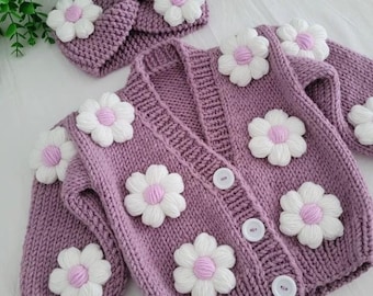 Cardigan tendance, Cardigan en tricot violet marguerite, Fait main, Laine mérinos, Fleurs duveteuses, Cardigan à fleurs, Combinaison mère-fille