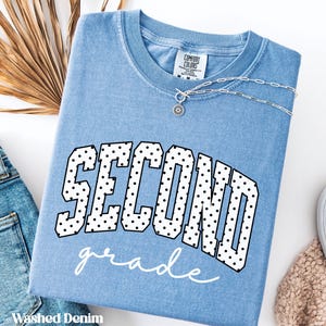 Camiseta de lunares para maestra de segundo grado, camiseta Comfort Colors® para maestra de primaria, camiseta de regreso a clases para maestra de segundo grado, regalo para maestra nueva