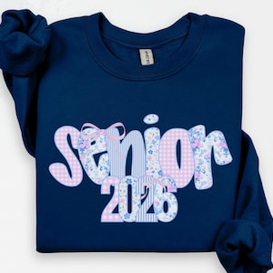 Senior Sweatshirt, Class of 2026, Grandmillenial Senior 2026 Shirts, Coquette Bow Preppy Floral Senior 2026 Sweater, Graduation 2026 Clothes
