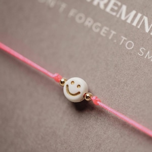 Pulsera de colores sonriente que incluye pegatina y embalaje, afirmación de amor propio, meditación, estímulo, optimismo, regalo para el Día de la Madre JGA poltern