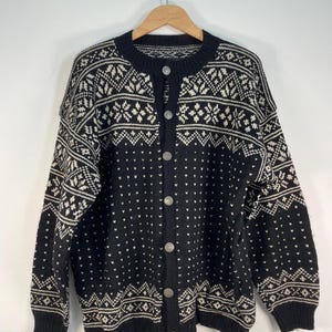 Vintage Norway Handknitted Norsk Husflids Venner Trondheim Cardigan (Size: L-XL)