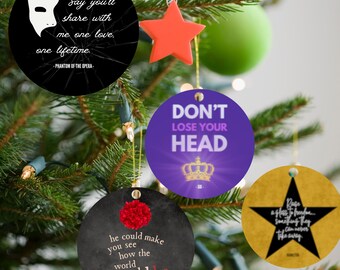 Ensemble de 14 décorations musicales de Noël de Broadway, paroles de comédie musicale imprimables, téléchargement immédiat Phantom Les Mis Hamilton Hadestown Six Cats