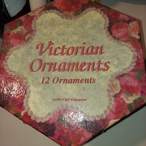 Christmas Tree Ornaments Victorian Prints C&F Enterprises Boxed Set of 12 NIB!