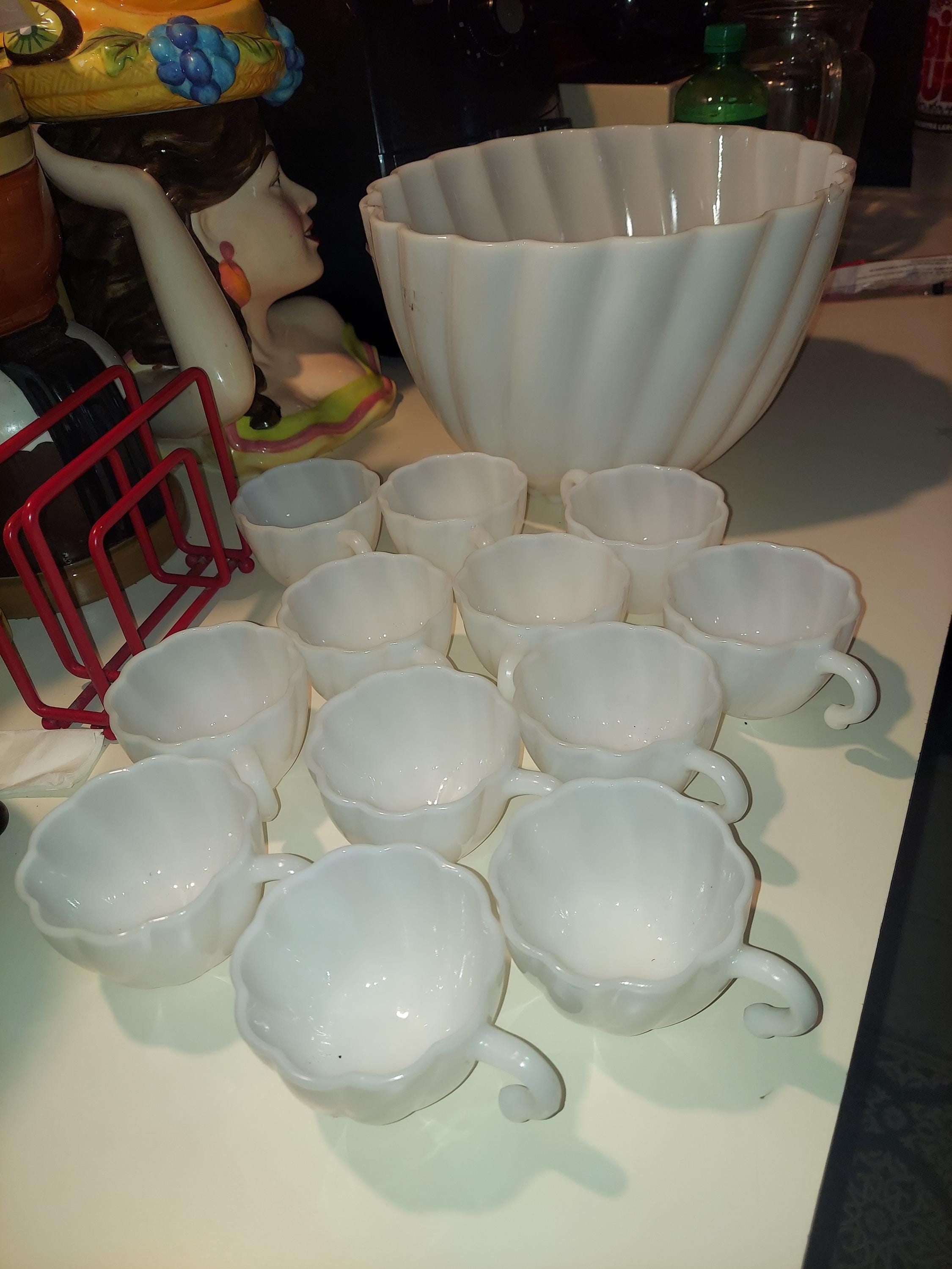 ヘーゼルアトラス ミルクガラス パンチボウル 12個入り - ヴィンテージ