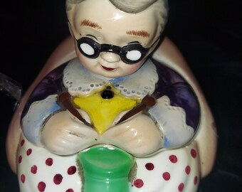 Rare Vintage PY Knitting Sock Granny/Grandma Cookie/Biscuit Jar Great Condition