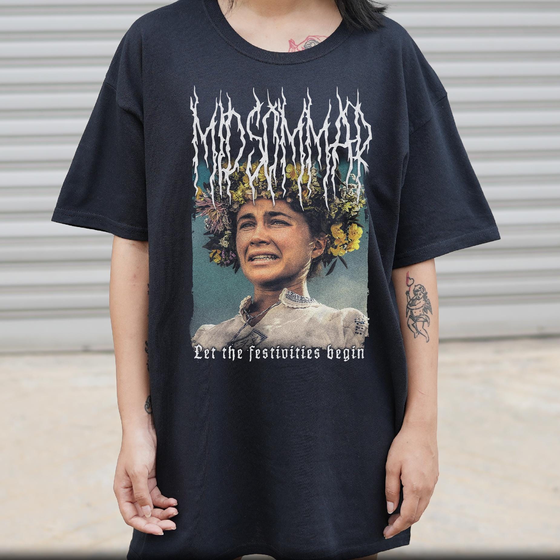 ミッドサマーTシャツ、メタルバンドスタイル ユニセックス 