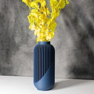 Contemporary 3D Printed Geometric Vase for Dried Flowers, Minimalistic Centrepiece for Home & Office Décor, Blue