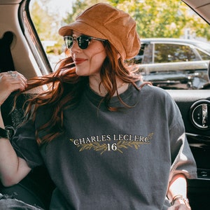 Comfortkleur, Charles Leclerc, Ferrari, Laurel, Formule 1-coureur, grafisch T-shirt, Pretty F1 Aesthetic Racing-shirt