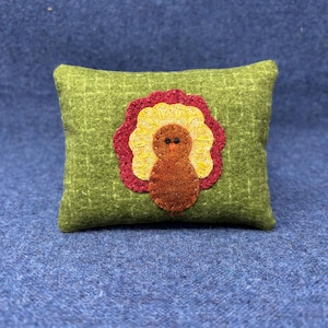 Kit; fun turkey bowl filler wool applique kit pattern penny rug wool felt folk art