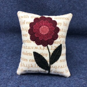 Kit; fun zinnia bowl filler wool applique kit wool felt pattern penny rug sachet
