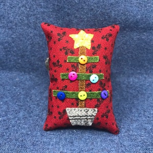 Kit; fun prim button tree bowl filler/ornament wool applique kit wool felt pattern penny rug