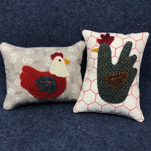 Kit; pair of chicken bowl fillers, wool applique penny rug mat pattern wool felt