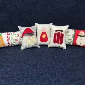 Kit; fun set of Christmas bowl fillers or ornaments wool applique kit wool felt pattern penny rug