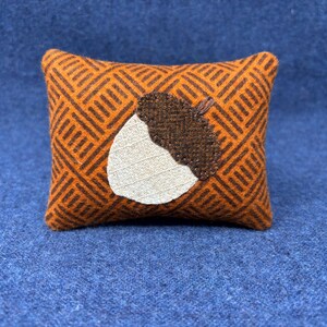 Kit; fun acorn bowl filler wool applique kit pattern penny rug wool felt folk art