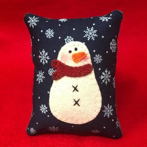 Kit; sweet snowman bowl filler/ornament wool applique kit pattern wool felt folk art