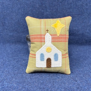 Kit; fun Christmas church bowl filler/ornament wool applique kit wool felt pattern penny rug
