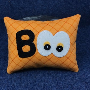 Kit; fun Halloween bowl fillers, BOO, wool applique kit penny rug wool felt pattern