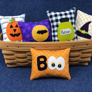 Kit; fun set of Halloween bowl fillers, wool applique kit penny rug wool felt pattern