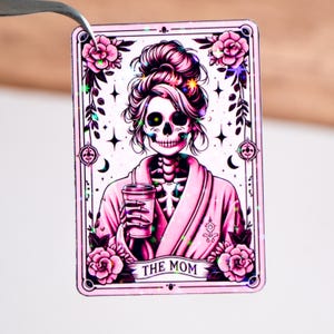 Adesivo de mãe, Adesivo de vida de mãe, Adesivo de esqueleto engraçado, Citação de tarô humorística, Adesivo de caveira sarcástica, Presente para esposa, À prova d'água, Dia das Mães