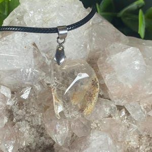 Beautiful Garden Quartz Pendant On 24in Waxed Cord