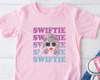 Lunettes de soleil Taylor 1989 Chemise enfant, T-shirt Little Swiftie, Tenues Swiftie rétro, T-shirt Eras Tour Merch, Midnights Swiftie, Chemise Taylor pour fille