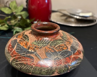 Artisan Pottery Vase Jose Guerrero y Carolina San Juan Nicaragua Hummingbird