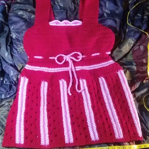 Ladies' handmade red & pink crochet tunic, 32" long, empire waist. Fits large to XX-L  US Womens' sizes 12 to 18, bust 36"-46", hips 36"-60"