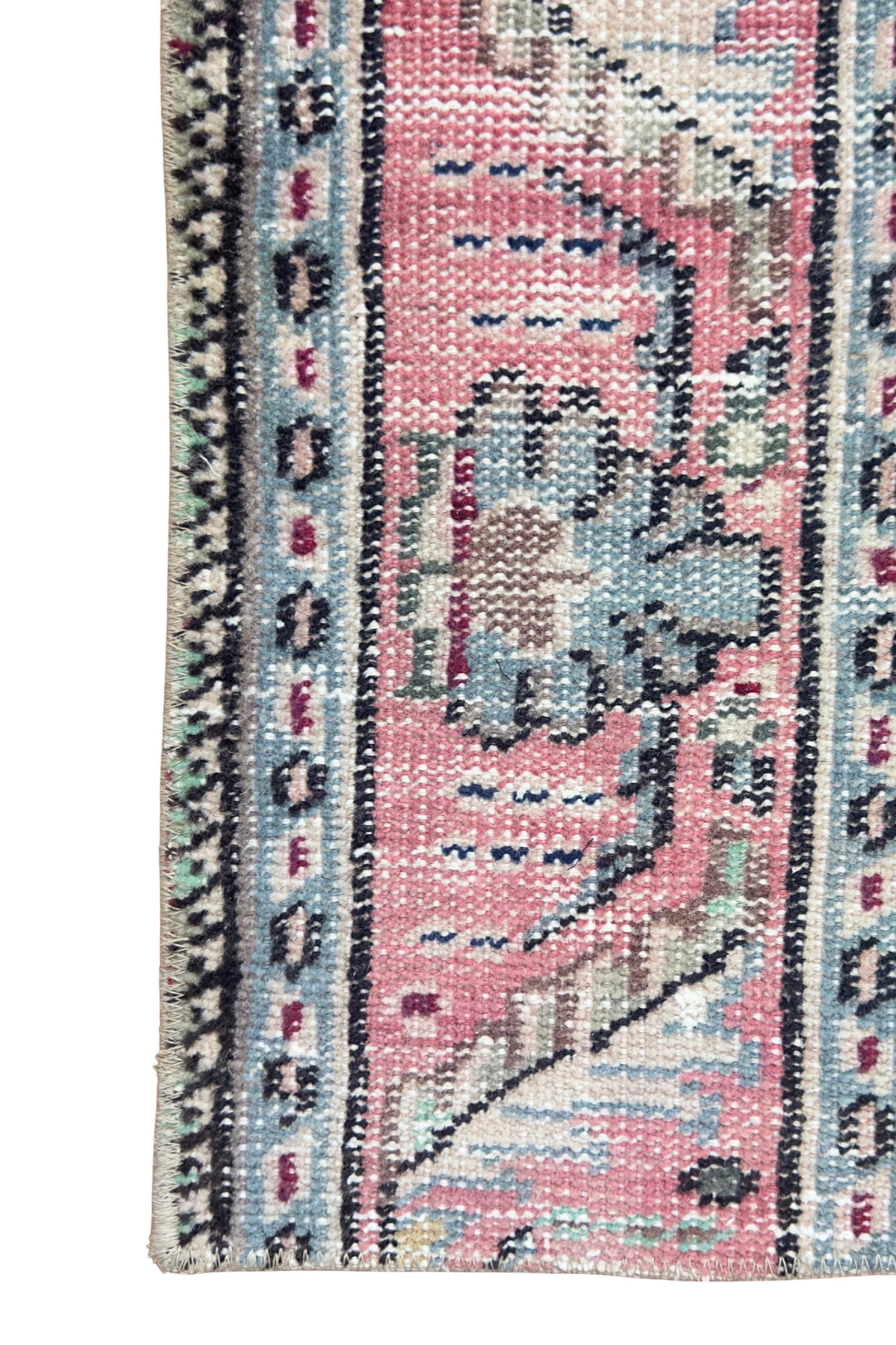 Vintage Turkish Isparta Runner Rug, Hand-Knotted Wool Floral, Faded Ivory Pink, 70x173 cm – view 5