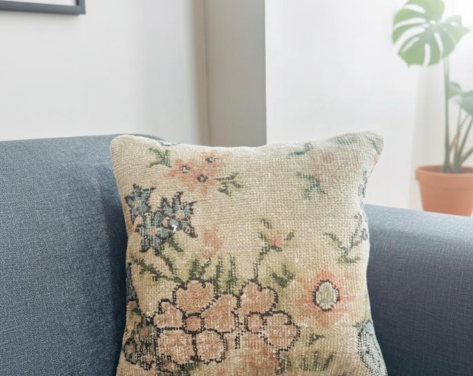 40x40 cm Beige Blue Pink Floral Pillow Cover | Handwoven Wool Rug Cushion | Hidden Zipper Turkish Vintage