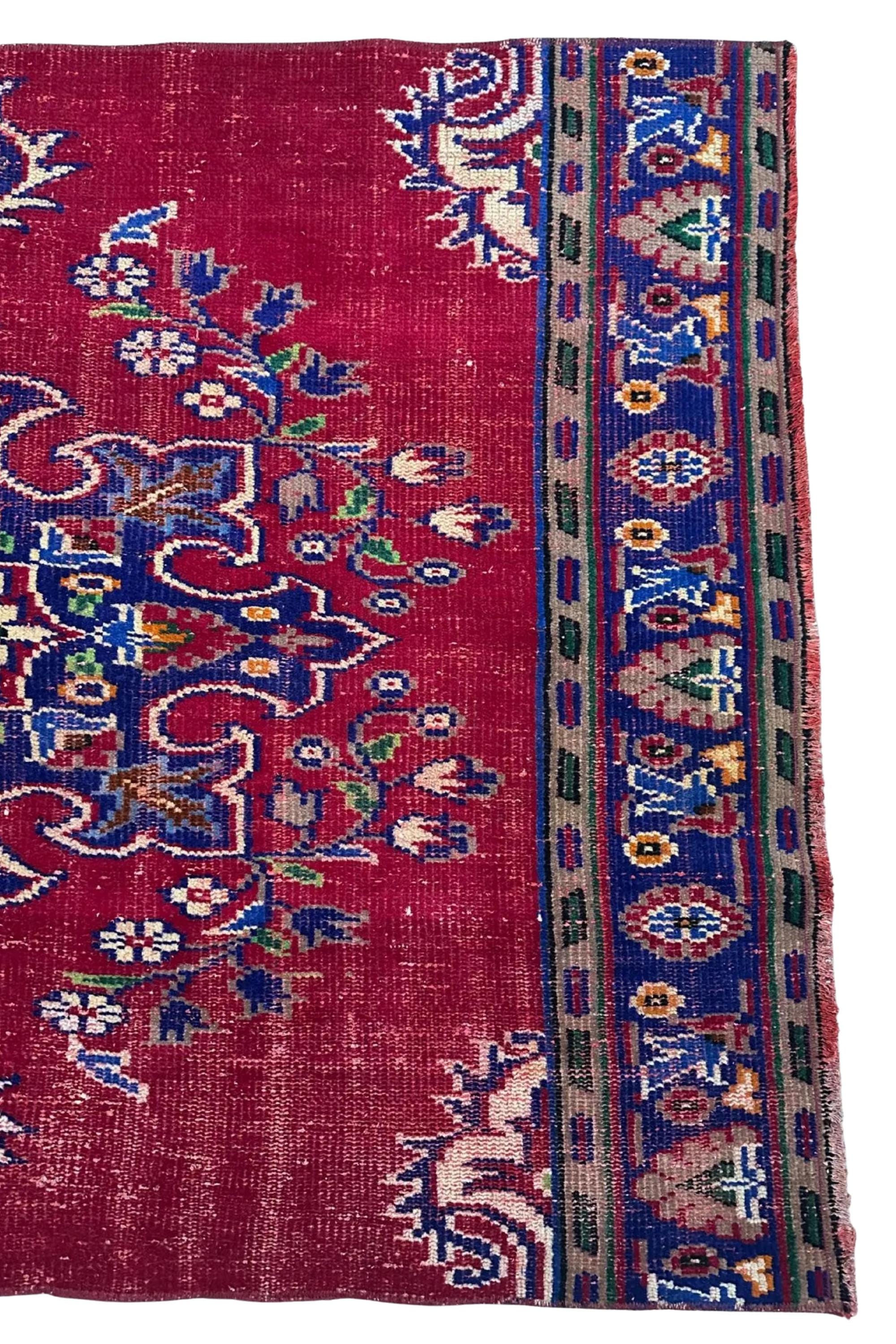 Vintage Turkish Isparta Rug 1981, Hand-Knotted Wool Medallion, Red Navy Floral, 4.1x5.7 ft – view 10