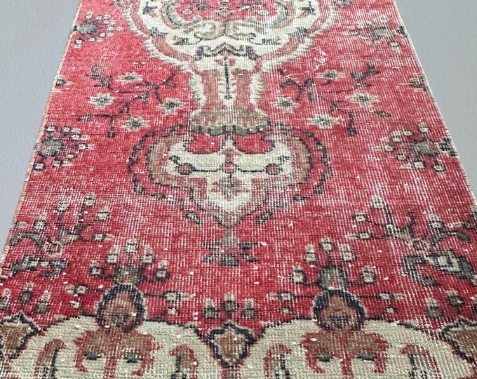 Vintage Turkish Wool Runner Rug: Handmade Oushak Entryway Rug (2x3 Ft)