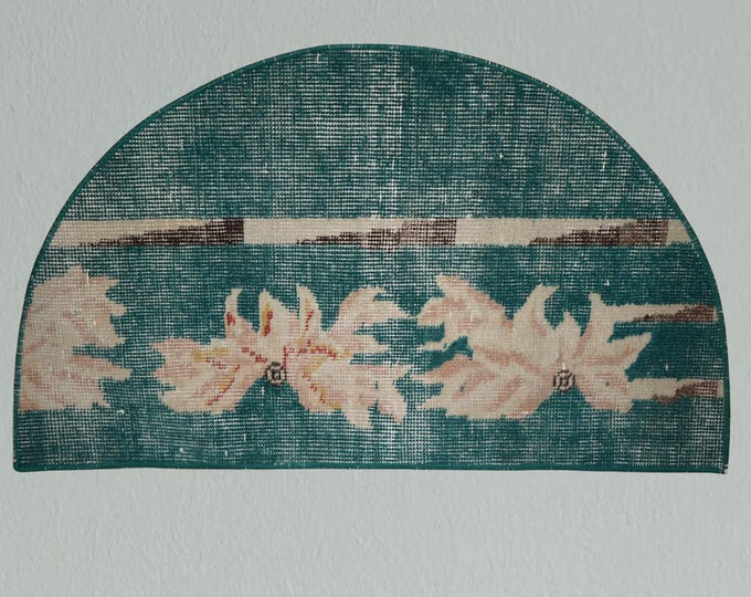 Vintage Floral Wool Rug: Green Semicircle Turkish Rug (1.5 x 2.4 ft)