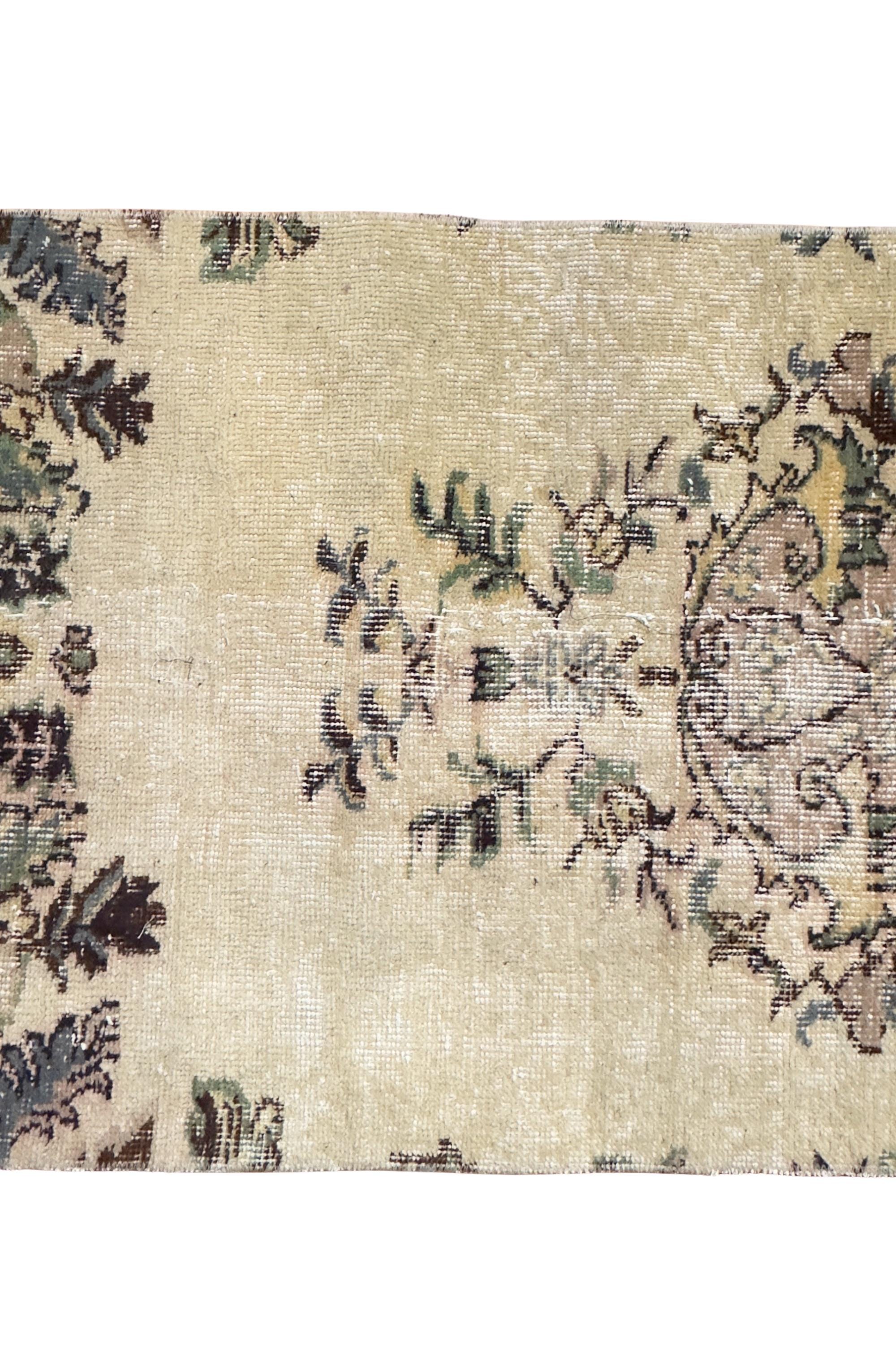 Vintage Turkish Isparta Runner Rug, Hand-Knotted Wool Medallion, Faded Ivory Navy, 75x285 cm – view 8