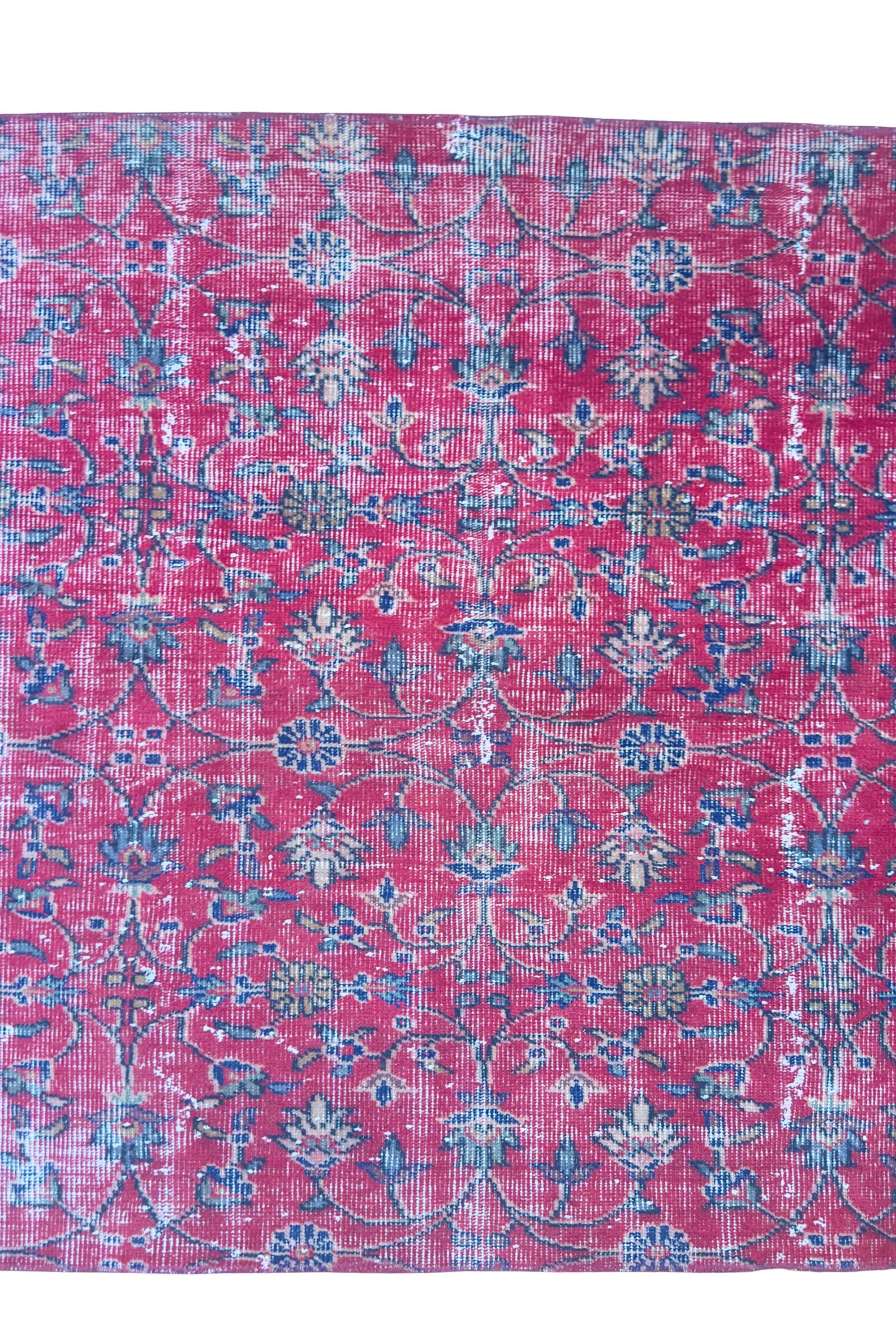 Vintage Turkish Isparta Area Rug, Hand-Knotted Wool Floral, Faded Crimson Red, 122x179 cm – view 8