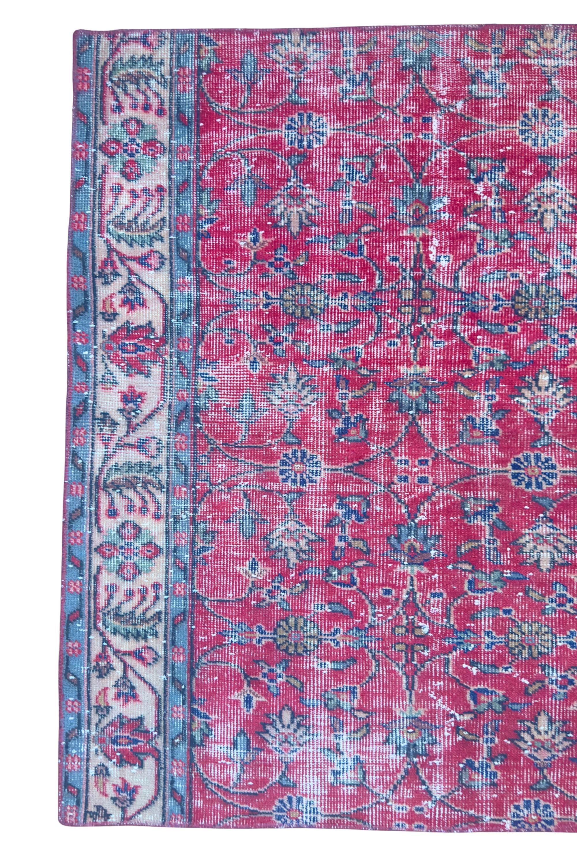 Vintage Turkish Isparta Area Rug, Hand-Knotted Wool Floral, Faded Crimson Red, 122x179 cm – view 7