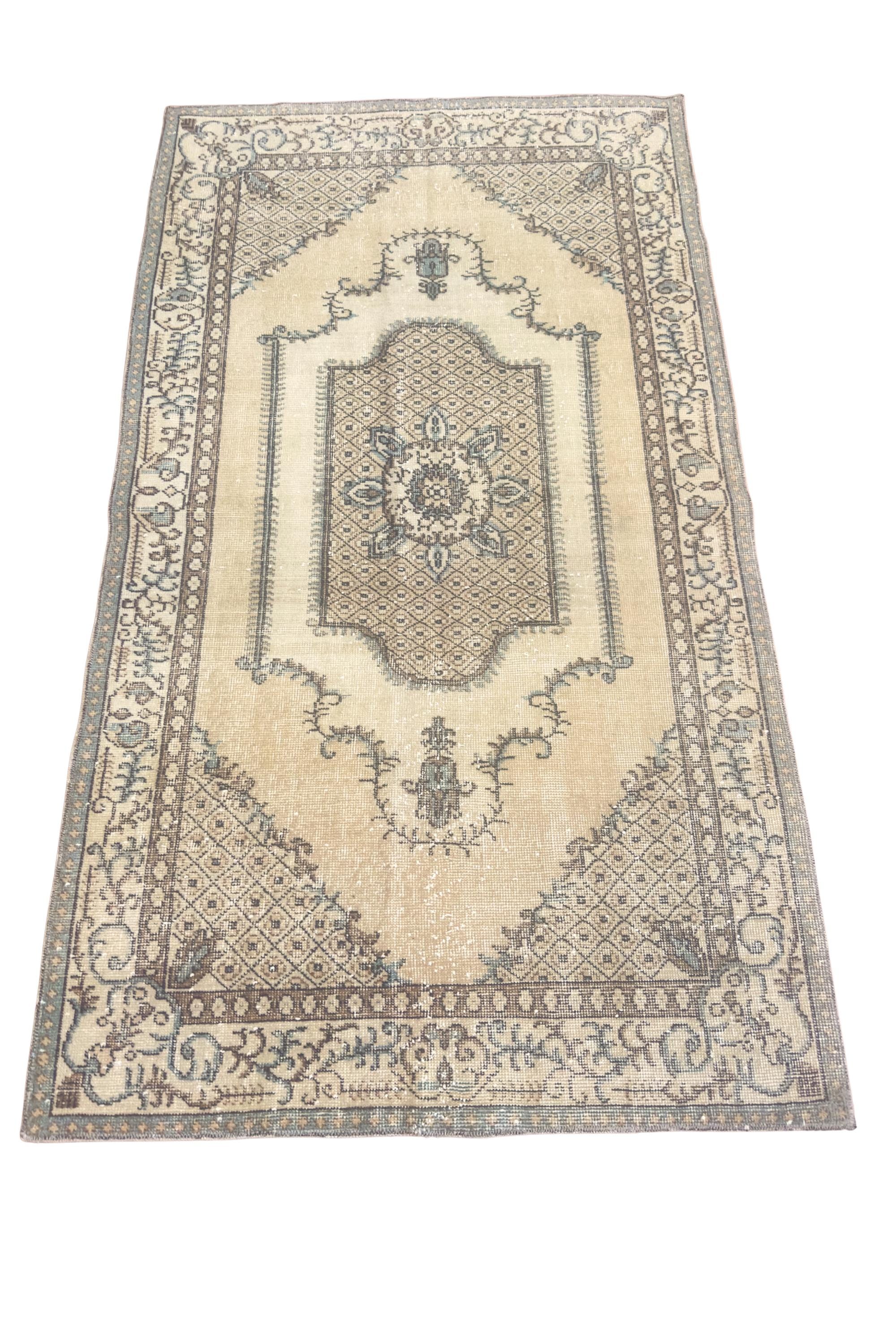 Vintage Turkish Area Rug, 3.9x6.7 ft, Ivory Beige Sage, Arch Oushak Medallion – view 12