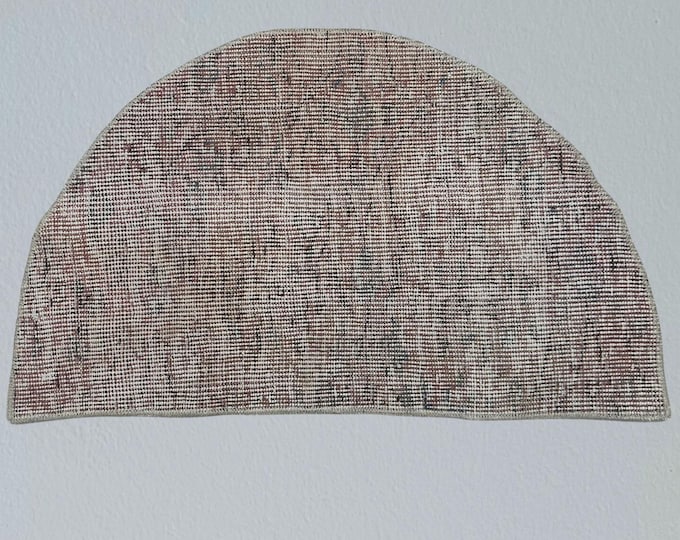 Vintage Turkish Wool Semicircle Rug: Handwoven Doormat (48x81cm)