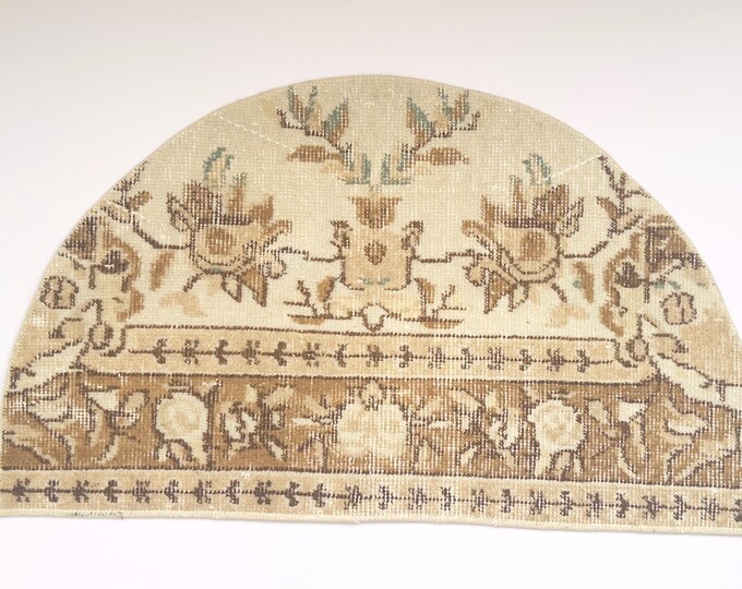 20x33 Inch Beige Brown Semicircle RugVintage Farmhouse Style