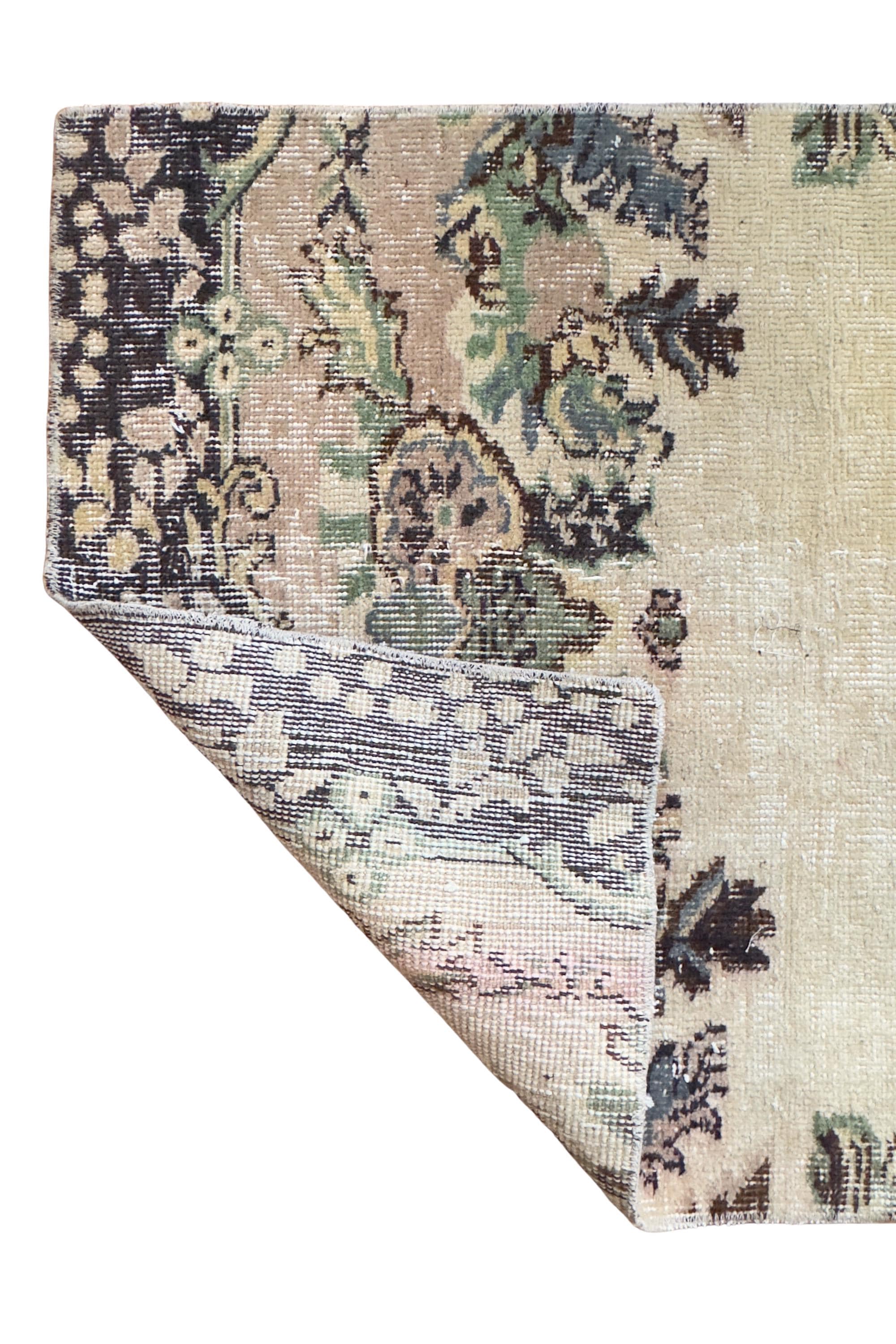 Vintage Turkish Isparta Runner Rug, Hand-Knotted Wool Medallion, Faded Ivory Navy, 75x285 cm – view 7