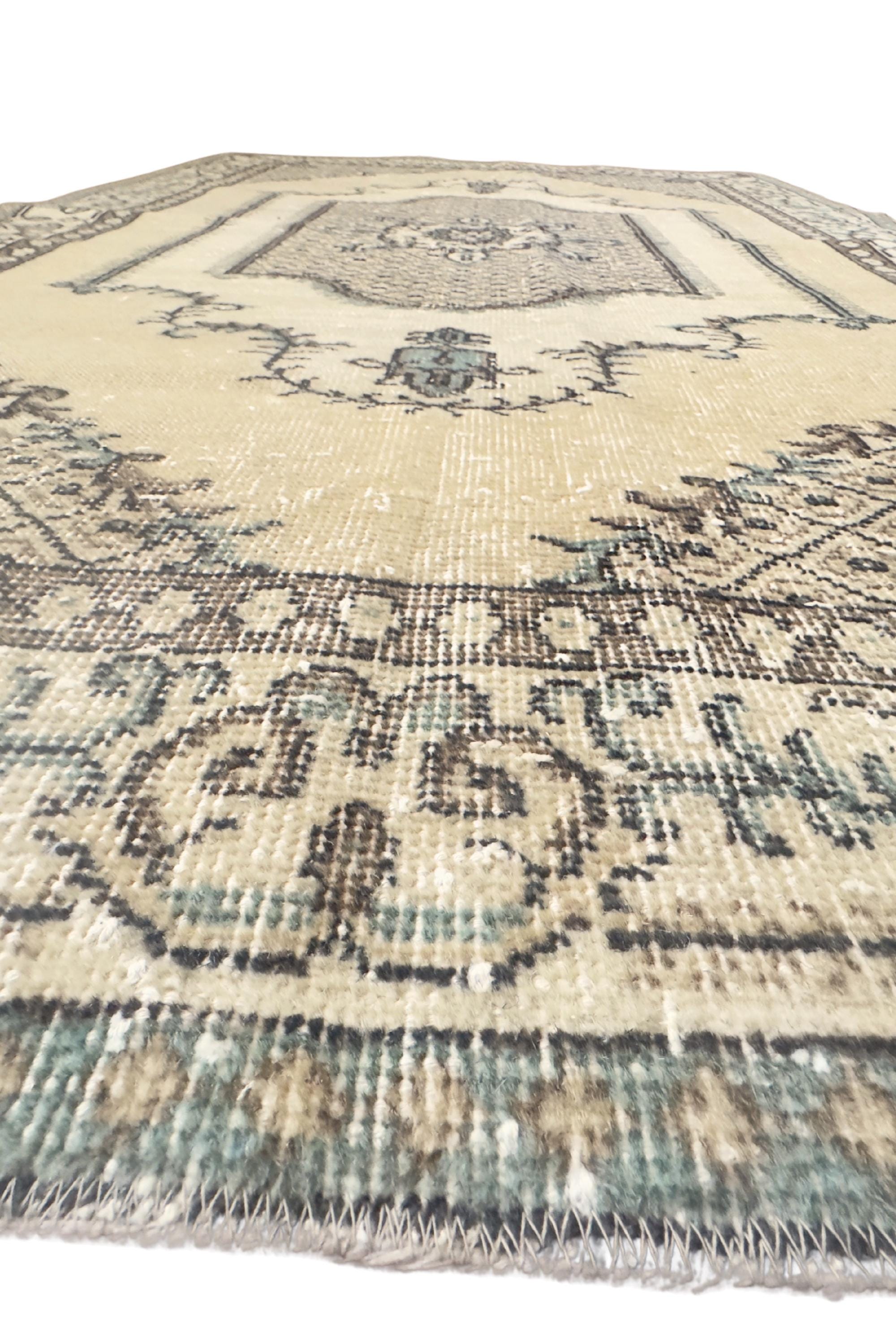Vintage Turkish Area Rug, 3.9x6.7 ft, Ivory Beige Sage, Arch Oushak Medallion – view 13