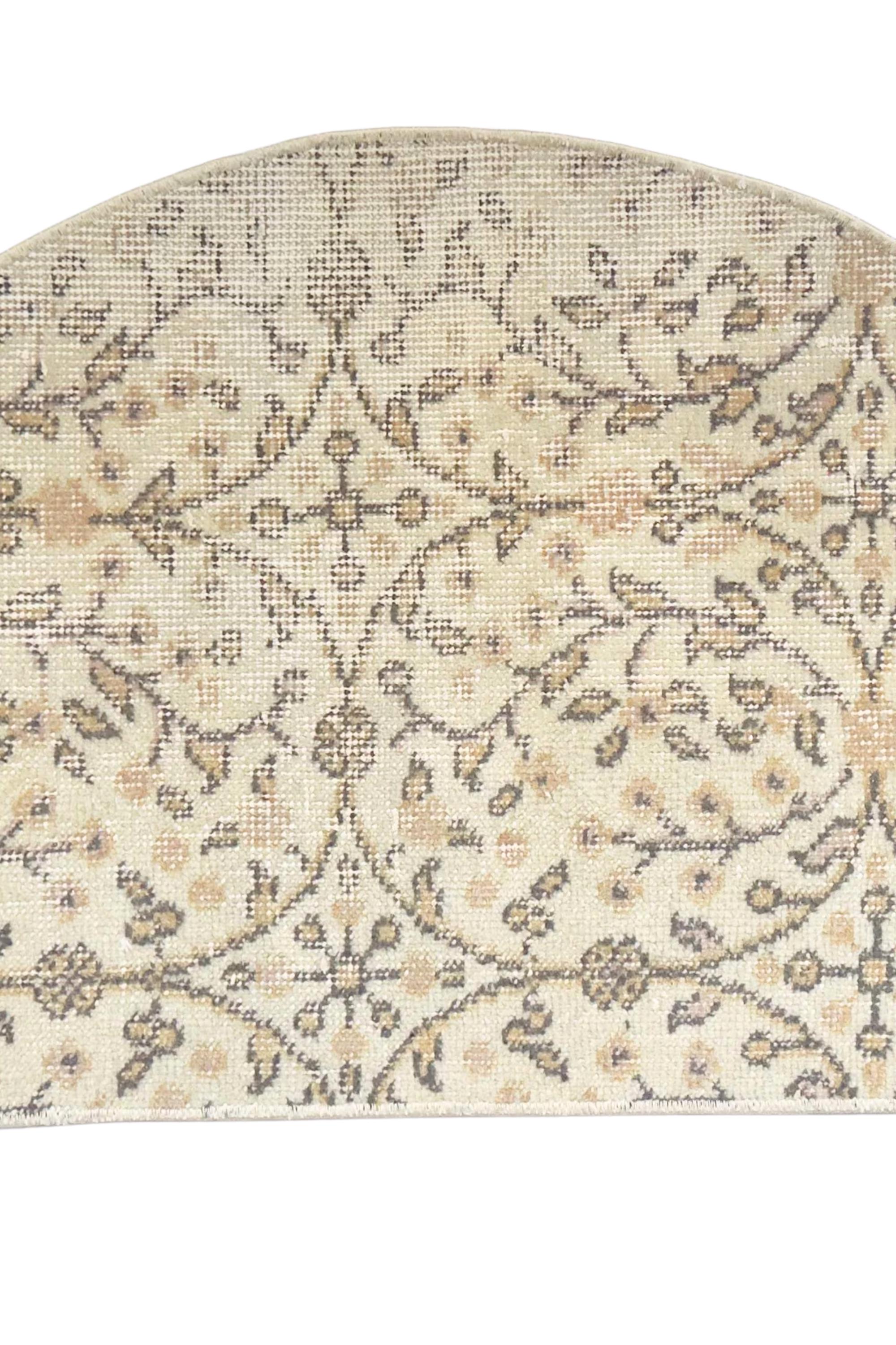 Vintage Turkish Semicircle Rug, Handwoven Wool Floral, Ivory Taupe Gray Neutral, 1.6x2.77 ft – view 6