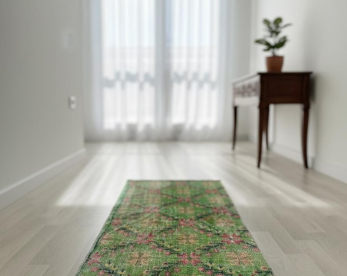 62x156 cm (2x5.1 ft) Green Red Black Wool Runner Rug – Turkish Handwoven Vintage Corridor Carpet, Long Hallway Kilim