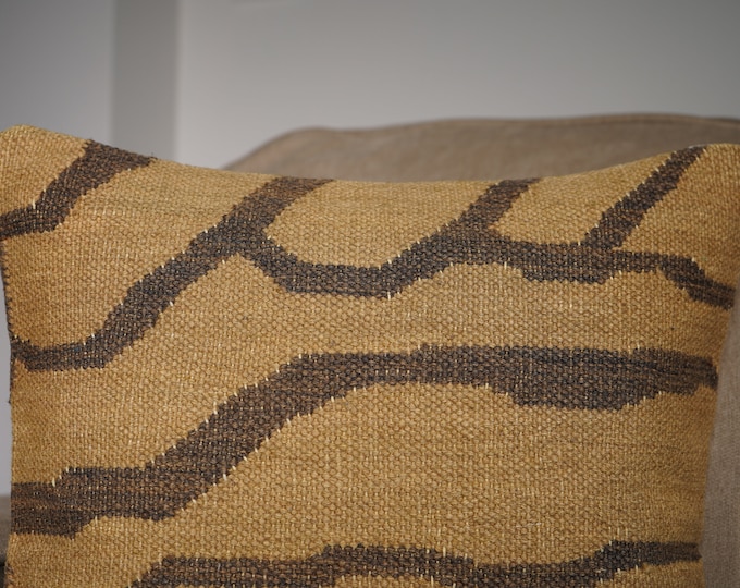 Vintage Kilim Pillow Cover: Brown Hemp Grain Sack, Authentic Turkish Rug (16x16)