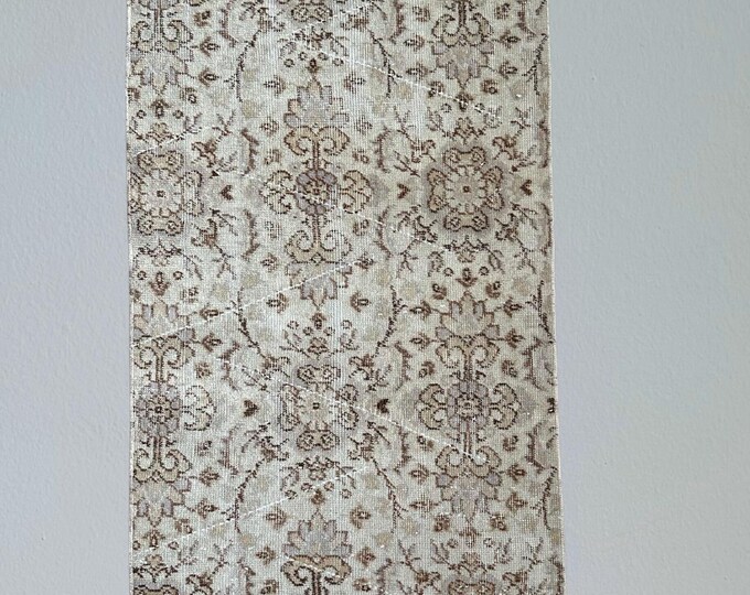 Vintage Beige Oushak Runner Rug: Handmade Turkish Wool Entryway Rug (2x7 Ft)
