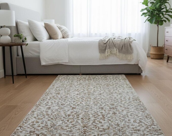 Vintage Hand-Knotted Beige Runner Rug 39"x77" Neutral Distressed